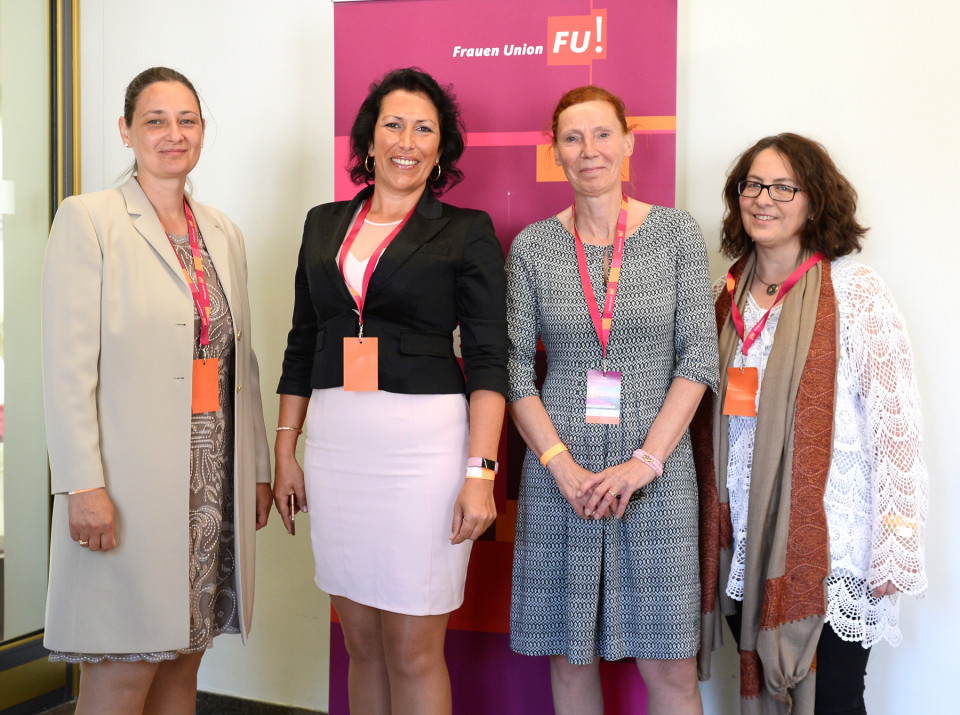 Mirna Richel, Kristy Augustin MdL, Bärbel Pfeiffer und Dr. Regina Ryssel in Frankfurt Main (v.l.n.r.) Mirna Richel, Kristy Augustin MdL, Bärbel Pfeiffer und Dr. Regina Ryssel in Frankfurt Main (v.l.n.r.)